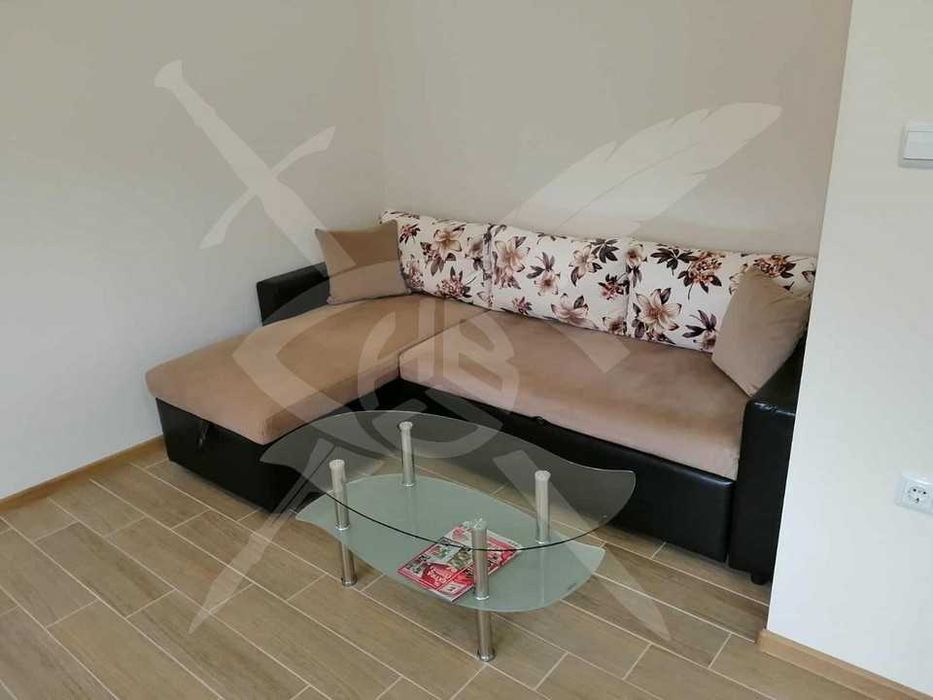 Дава се под наем Двустаен апартамент в Варна, Цветен квартал - 60 кв.м за 425 € - Снимка #2