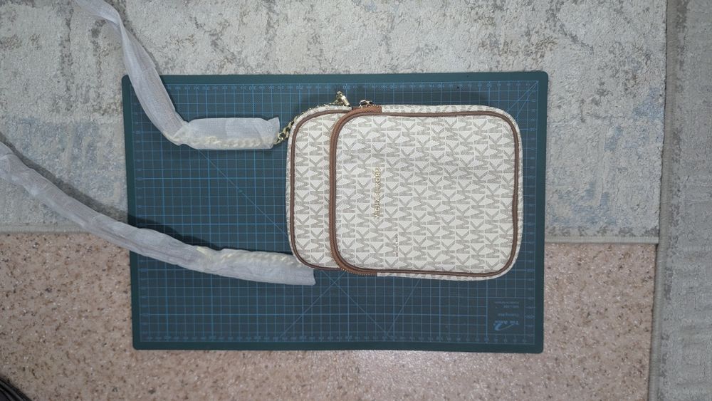 Продам сумку Michael Kors