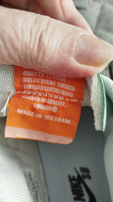 Продам кроссовки