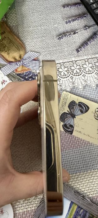 Vand iphone 12 pro max gold