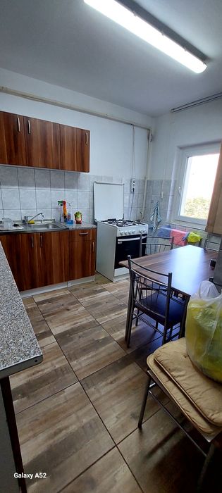 Închiriez apartament 2 camere