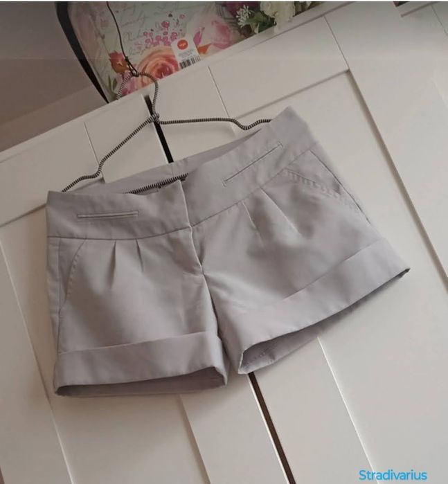 Pantaloni scurți stofa calitativă mărimea 36 -Zara