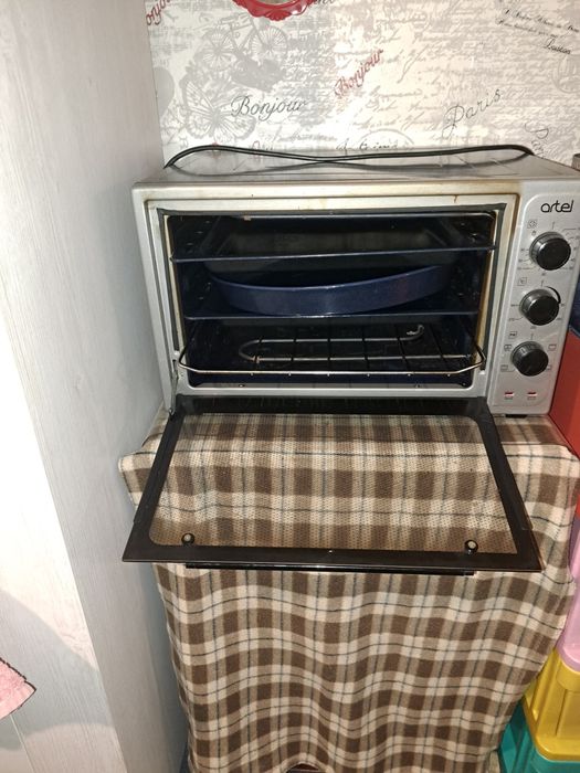 Продам  электро духовку