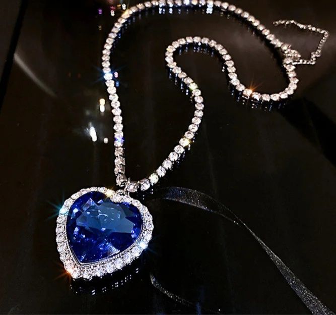 Нови колиета / различни модели /