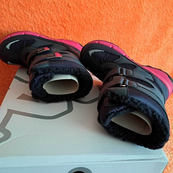 Зимни ботуши за момиче. Апрески KAPPA. Нови