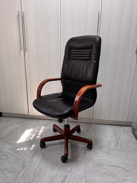 Офисное кресло бу