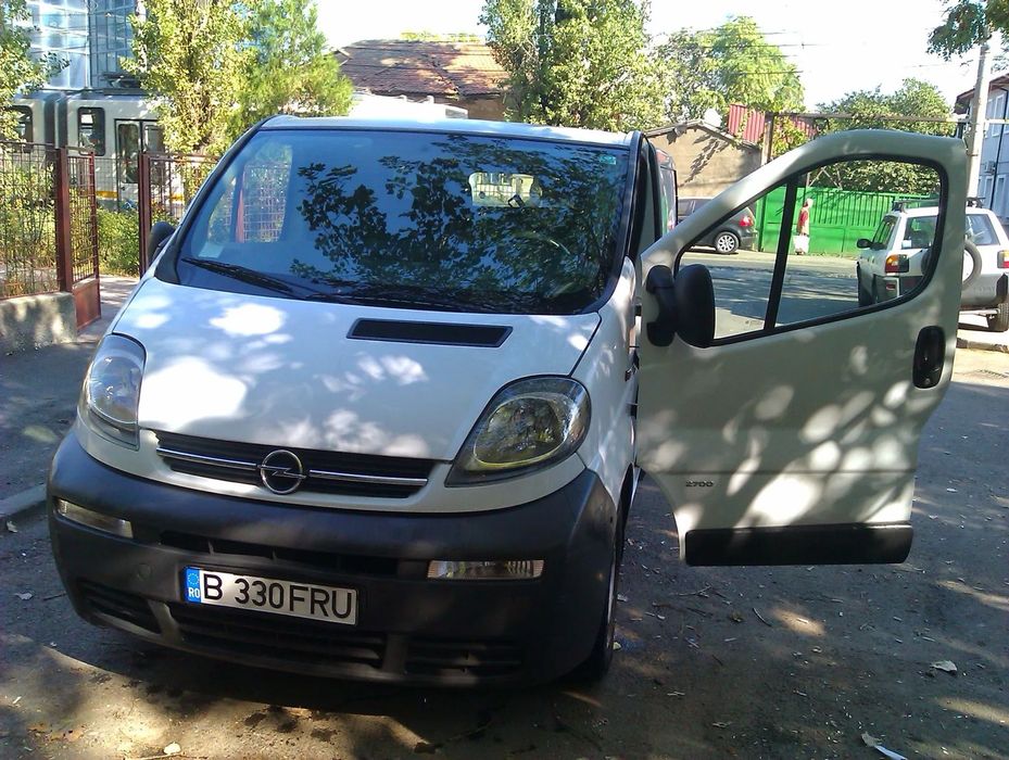 Opel Vivaro Opel Vivaro 2002 motor 1.9 Diesel 105 CP