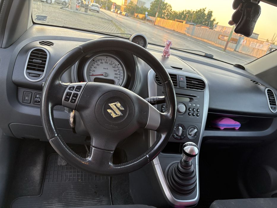 Продава се Suzuki Splash