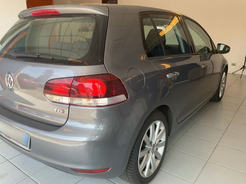 Volkswagen Golf VI 1.6 TDI Highline 2010