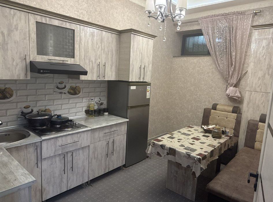 Продам квартиру 2 комнатная на соколном етаже Чиланзар 17