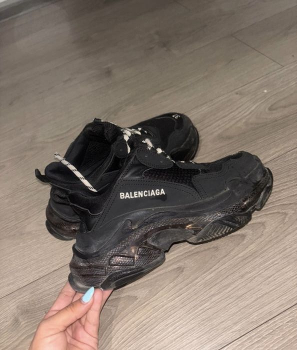 Balenenciaga triple s marimea 37