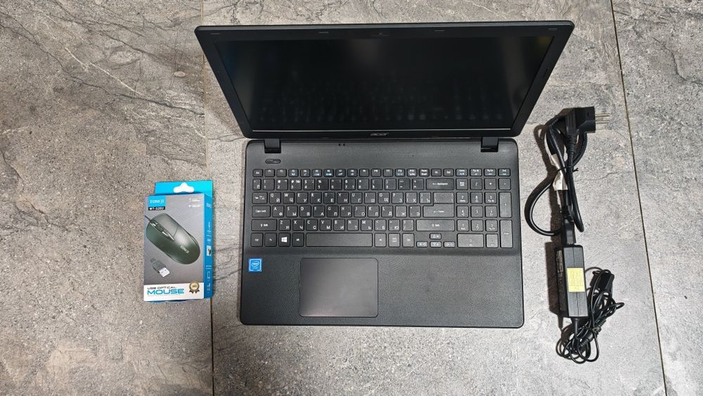 Продам офисный ноутбук Acer