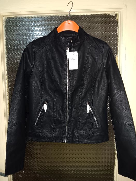 Черно кожено дамско яке