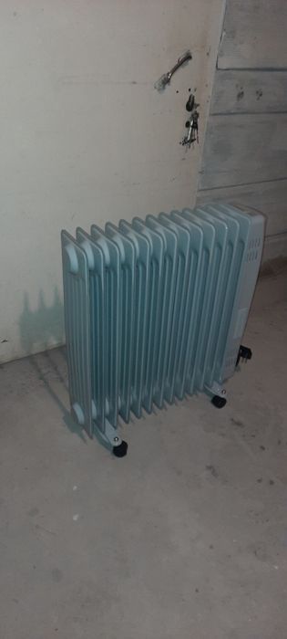 Продаётся масленный обогреватель EL-BET.