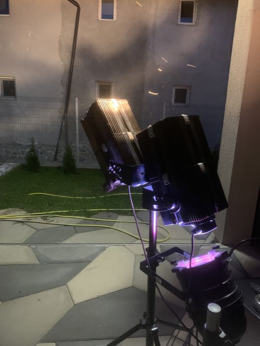 Vand Lumini pe cer/tracer iluminat public/stradal, clădiri sau diverse