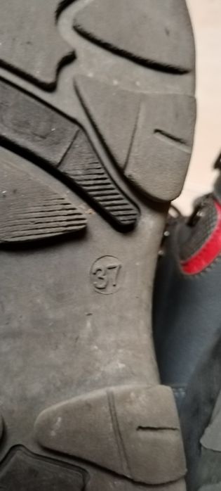 Боти, кецове номер 36 и 37