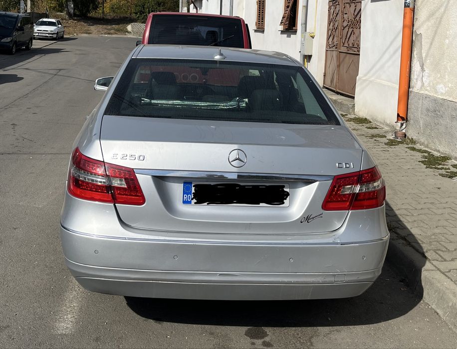 MERCEDES-BENZ E-Class 2011 — imagine 5