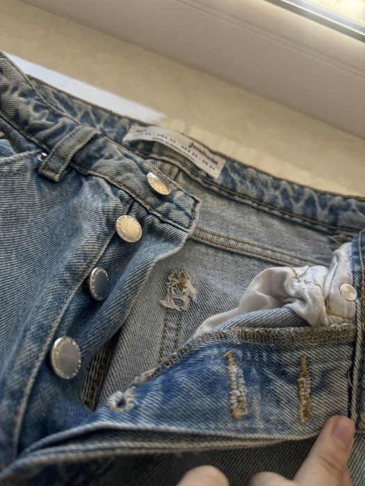 Светлые джинсы  мом