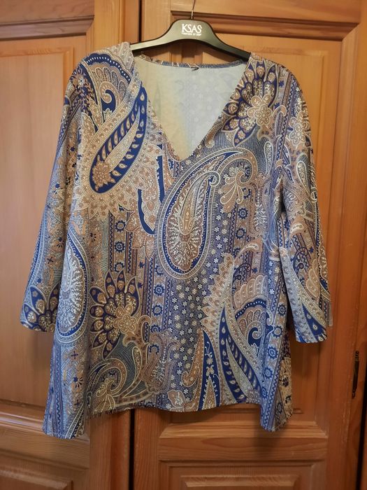 Frumoasa bluza albastra mărimea 48-50