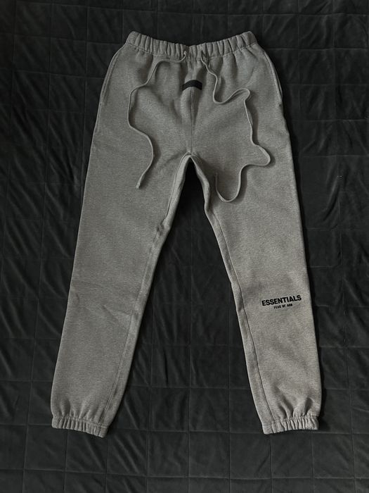 Essentials екип grey