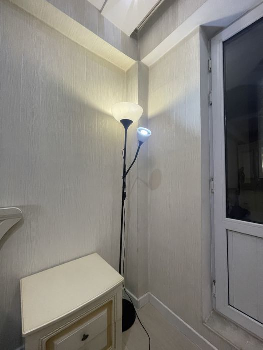 продается светильник