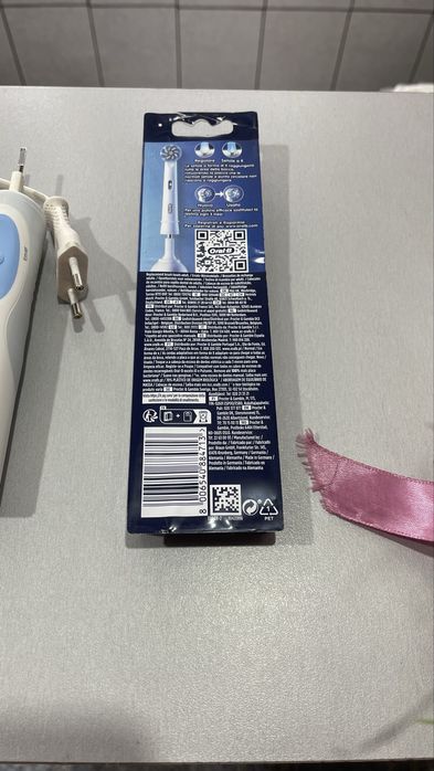 Periuta electrica Braun oral-B cu rezerve