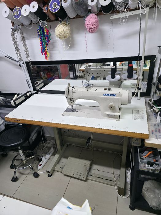 Masina de cusut liniara JACK drive