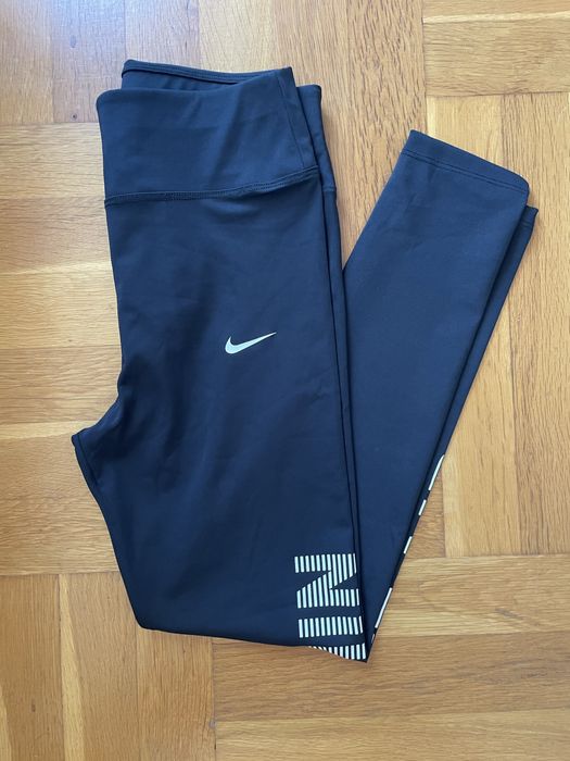 Клин NIKE M-L /Чисто нов/