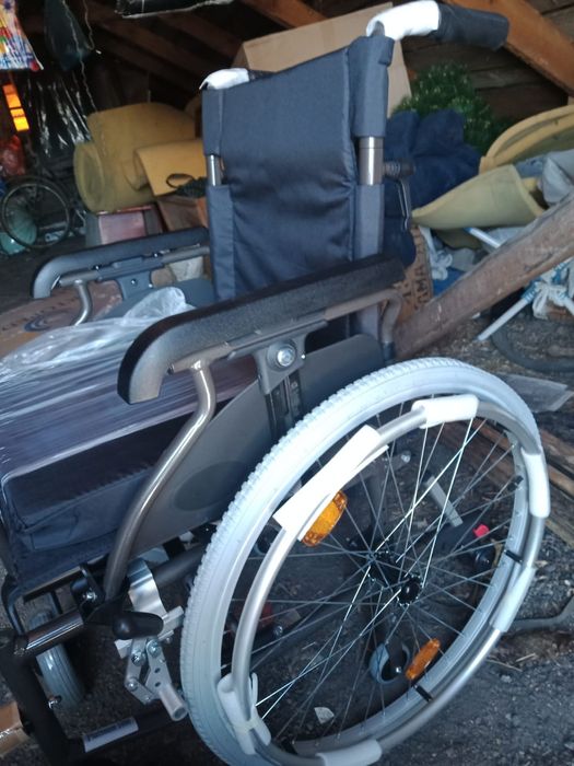 Инвалидное кресло