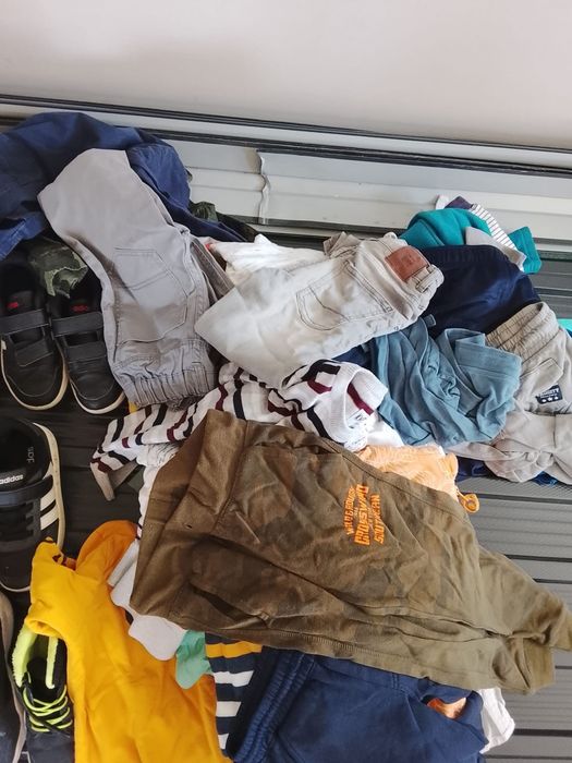 Vând lot haine băieți