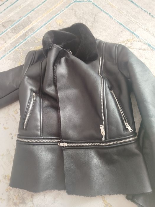 Продам короткую дубленку