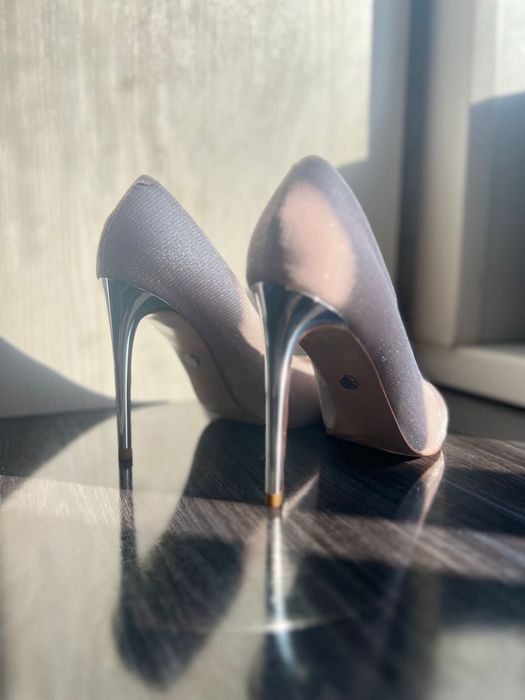 Продад платье на выпускной