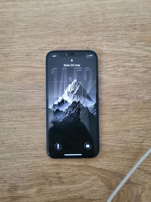 iphone 12 .      .