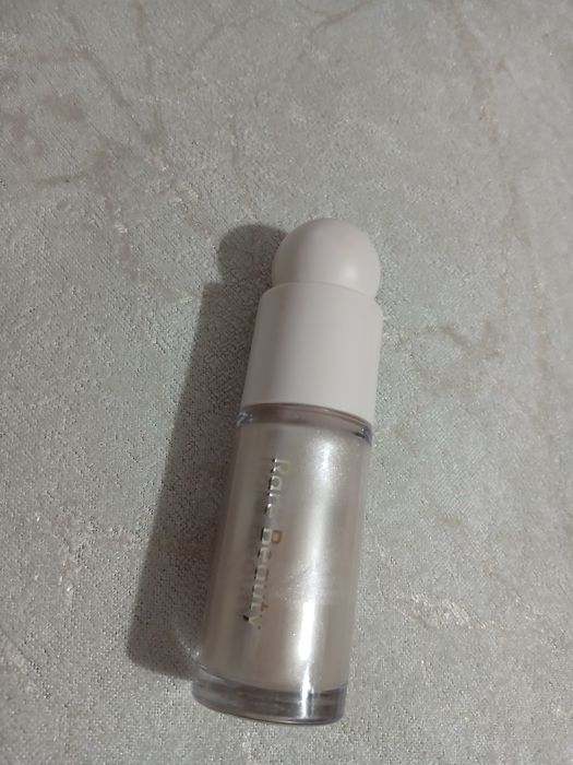 Rare Beauty Highlighter