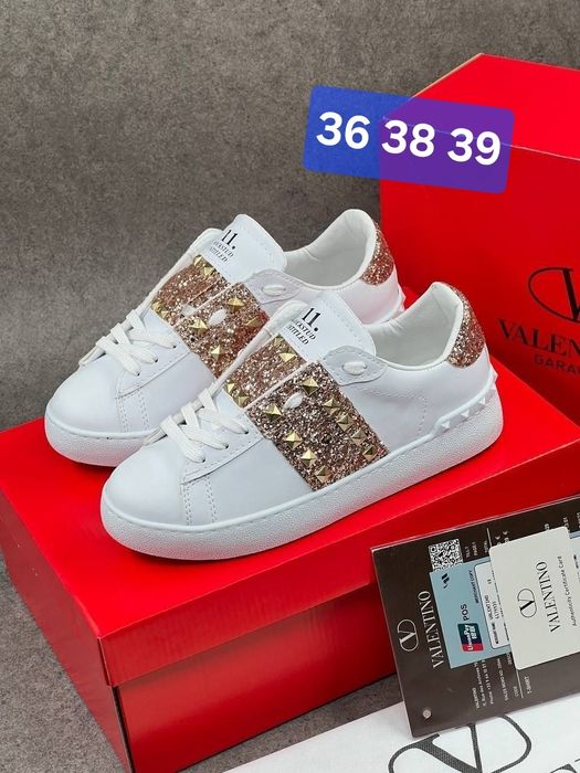 Adidasi dama Valentino