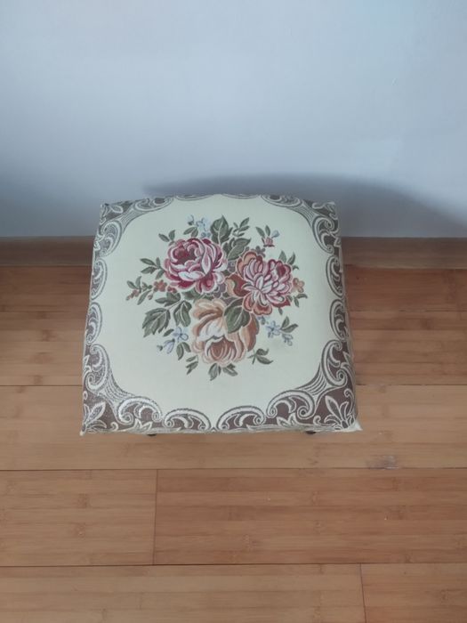 Продам детский стул