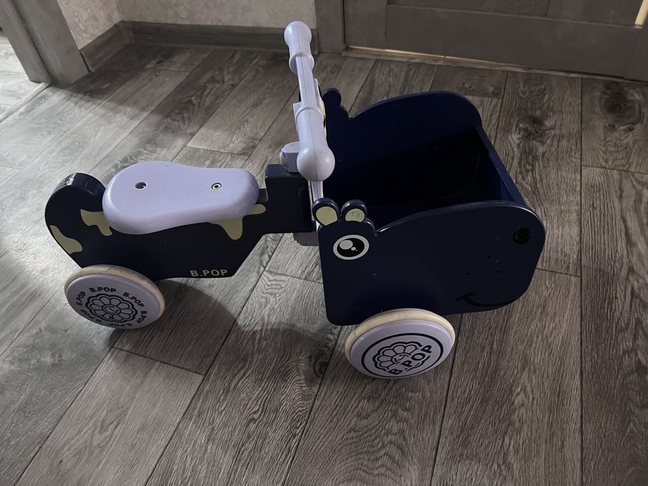 Продам беговой велосипел для ребенка до 3-х лет