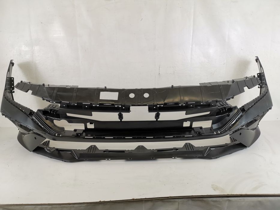 Предна броня Хюндай / Hyundai Elantra CN7 Оригинална, в добро състояни