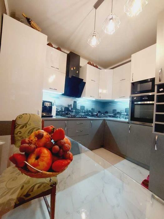 Дава се под наем Двустаен апартамент в София, Център - 65 кв.м за 459 € - Снимка #2