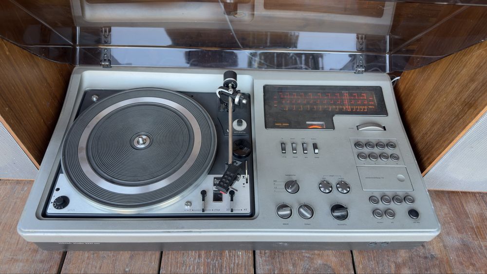 Combina Wega 3231 hifi cu pickup Dual 1228