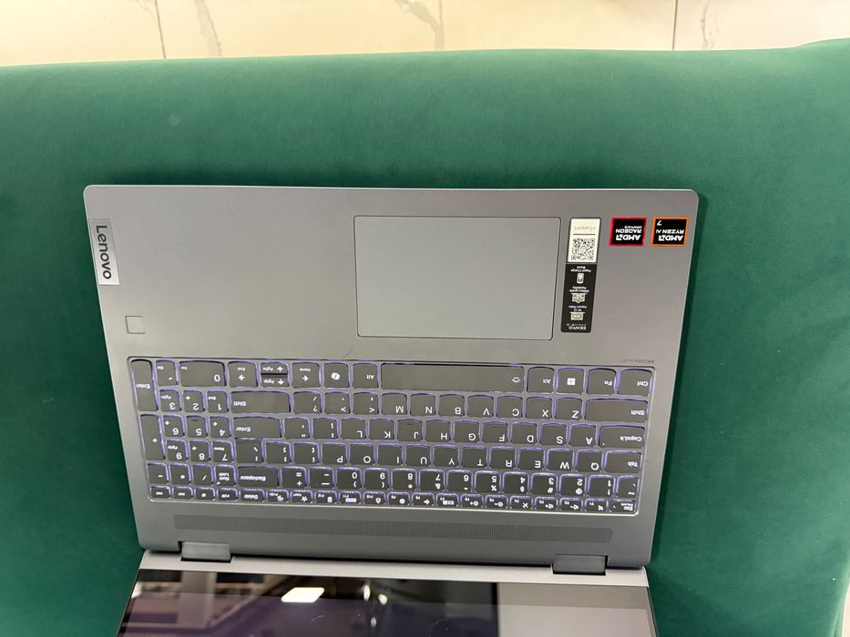 Lenovo IdeaPad 5 2-in-1 (16AHP9)