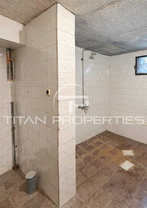 Къща за продажба в с. Чавдар