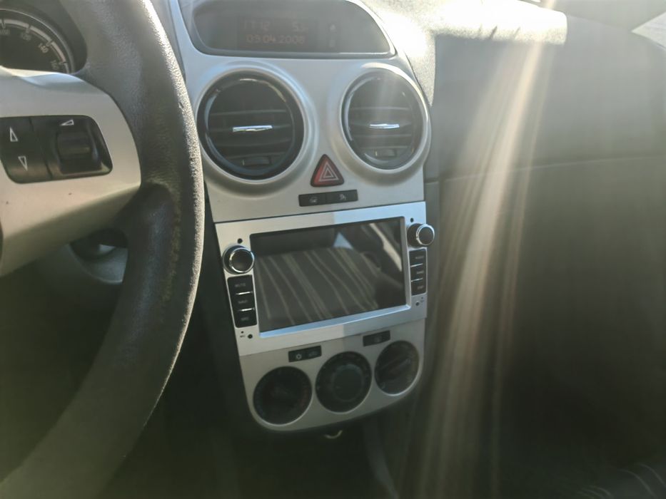 opel corsa 1.2benzina