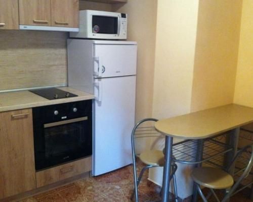 Дава се под наем Двустаен апартамент в София, Оборище - 65 кв.м за 547.23 € - Снимка #1