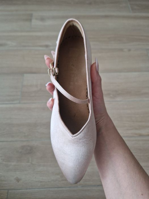 Обувки за бални танци