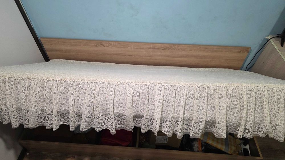 единично легло .