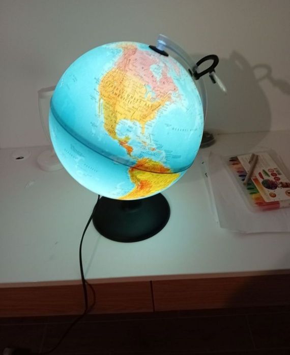 Glob pamantesc iluminat diametru 30cm lampa veioza bec lumina interior