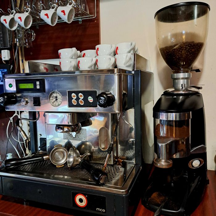 Vând espresor profesional