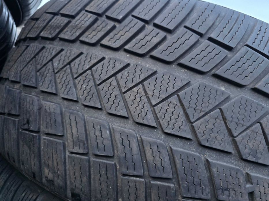 2бр Зимни гуми 245 50 18 - Vredestein