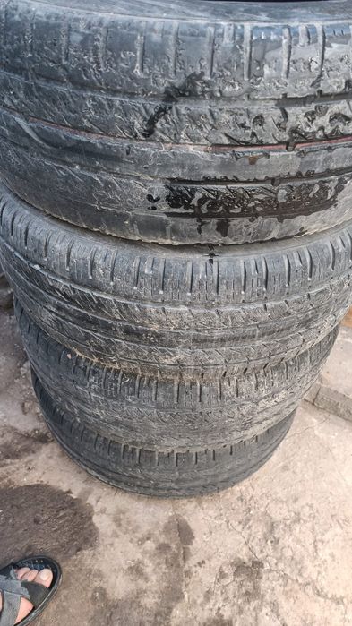 Летний шины 235 на 60 R16